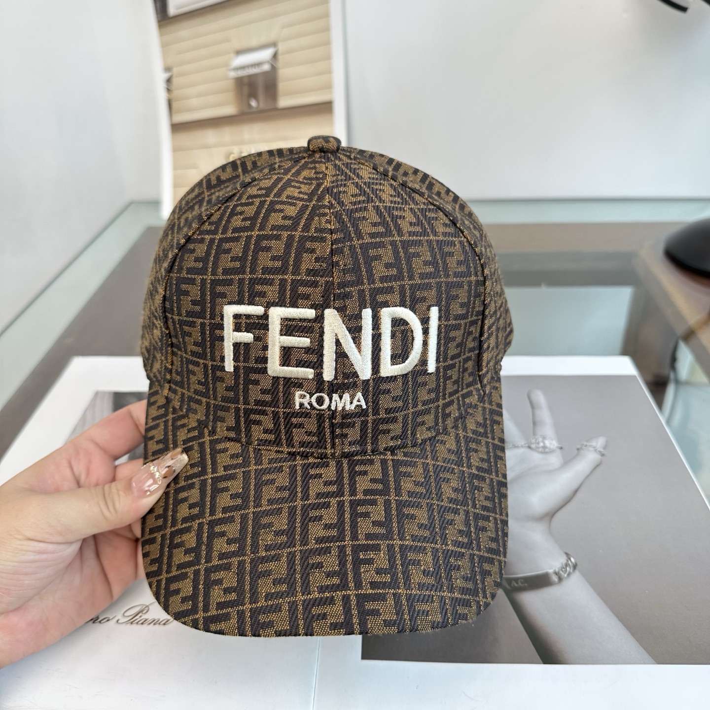 Fendi FENDI芬迪 老花系列棒球帽 FF中古单品，气质穿搭单品，质量杠杠