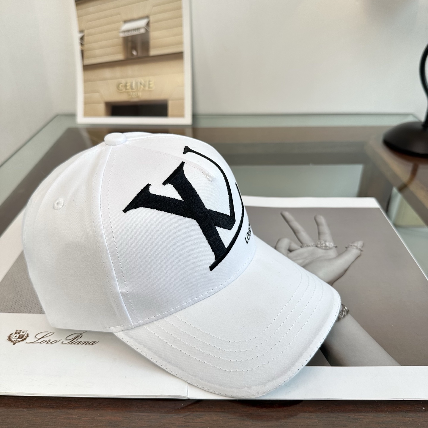 🧢路易威登棒球帽 LouisVuitton😍新款LV棒球帽，重工打造♥️高端大气，百搭款🤗男女通用！