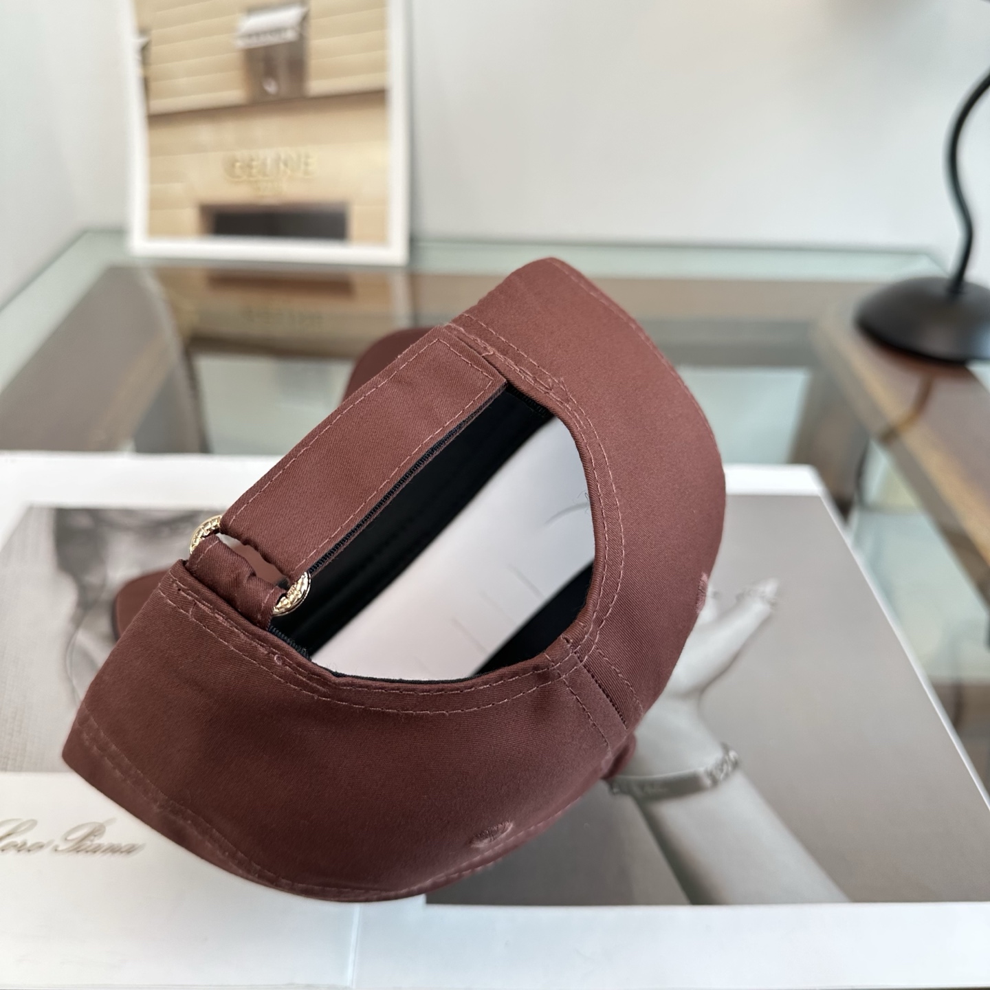 🧢路易威登棒球帽 LouisVuitton😍新款LV棒球帽，重工打造♥️高端大气，百搭款🤗男女通用！