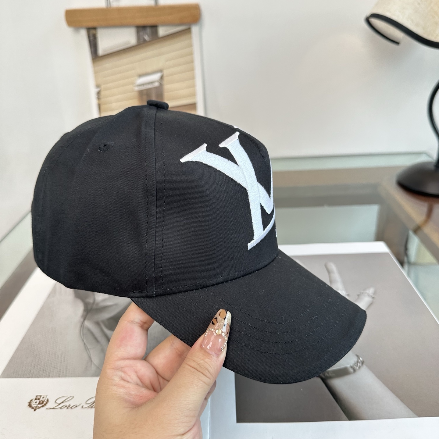 🧢路易威登棒球帽 LouisVuitton😍新款LV棒球帽，重工打造♥️高端大气，百搭款🤗男女通用！
