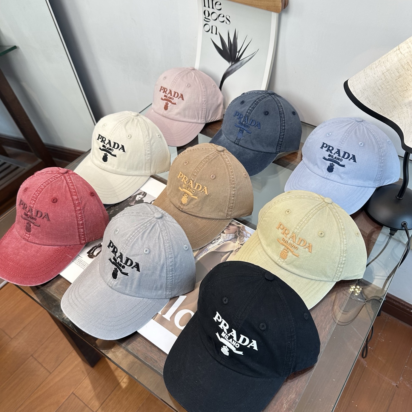 Prada 棒球帽