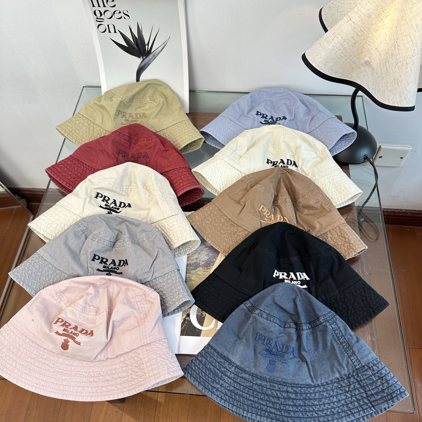 Prada 普拉达 Prada 渔夫帽，显脸小 款超好搭配，赶紧入手
