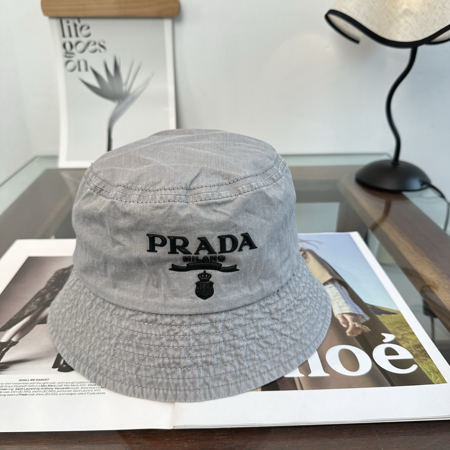 普拉达 Prada 经典渔夫帽，显脸小 大牌款超好搭配，赶紧入手！
