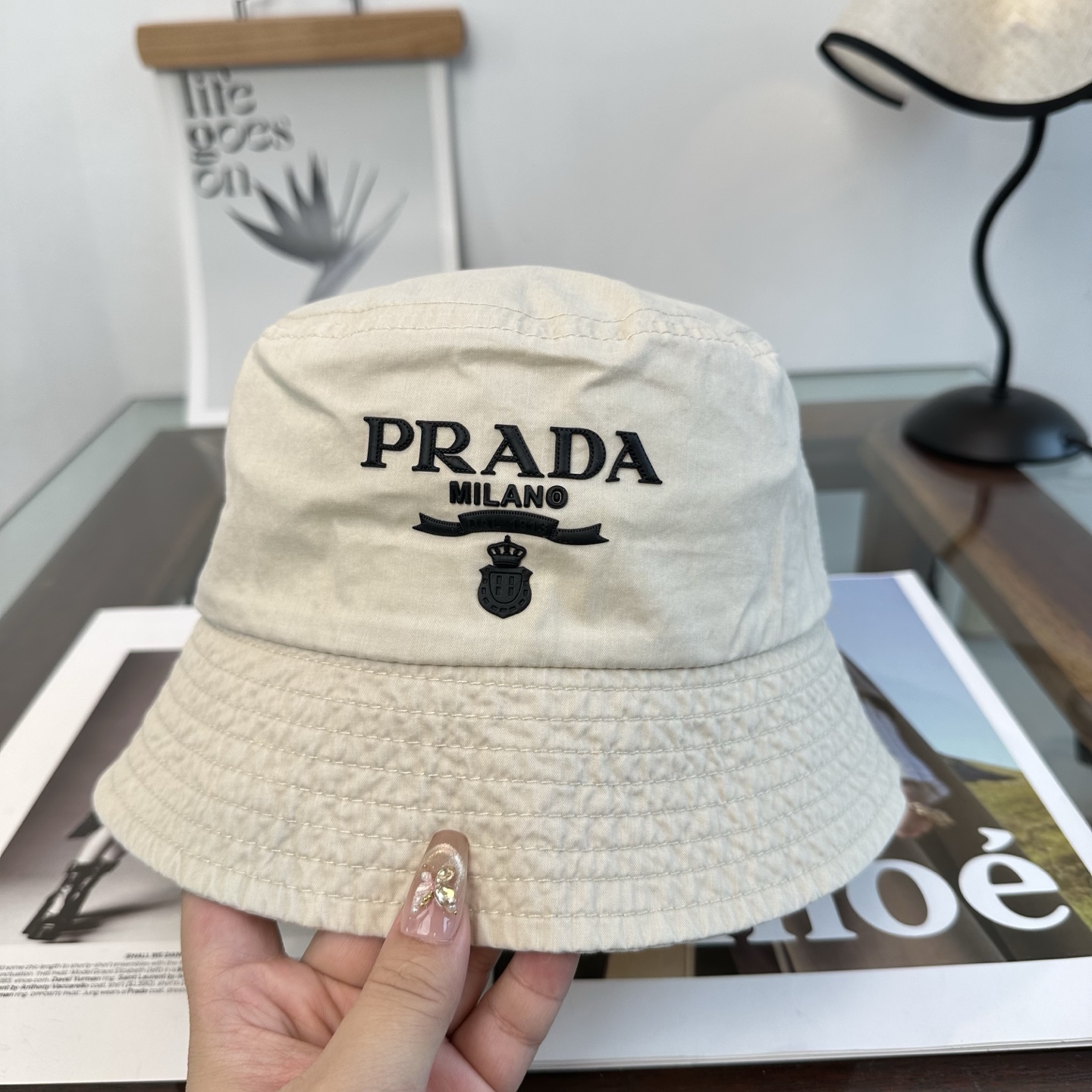 Prada 普拉达 Prada 渔夫帽，显脸小 款超好搭配，赶紧入手