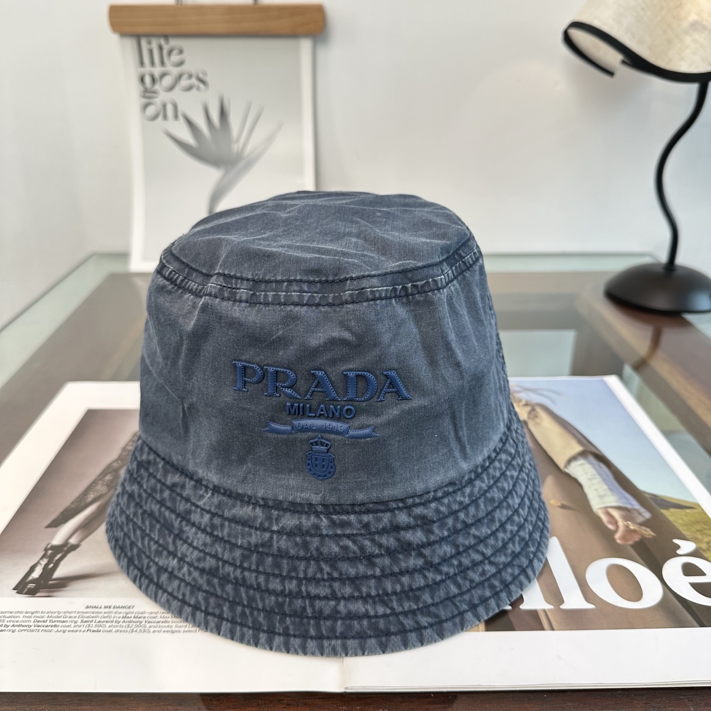 普拉达 Prada 经典渔夫帽，显脸小 大牌款超好搭配，赶紧入手！