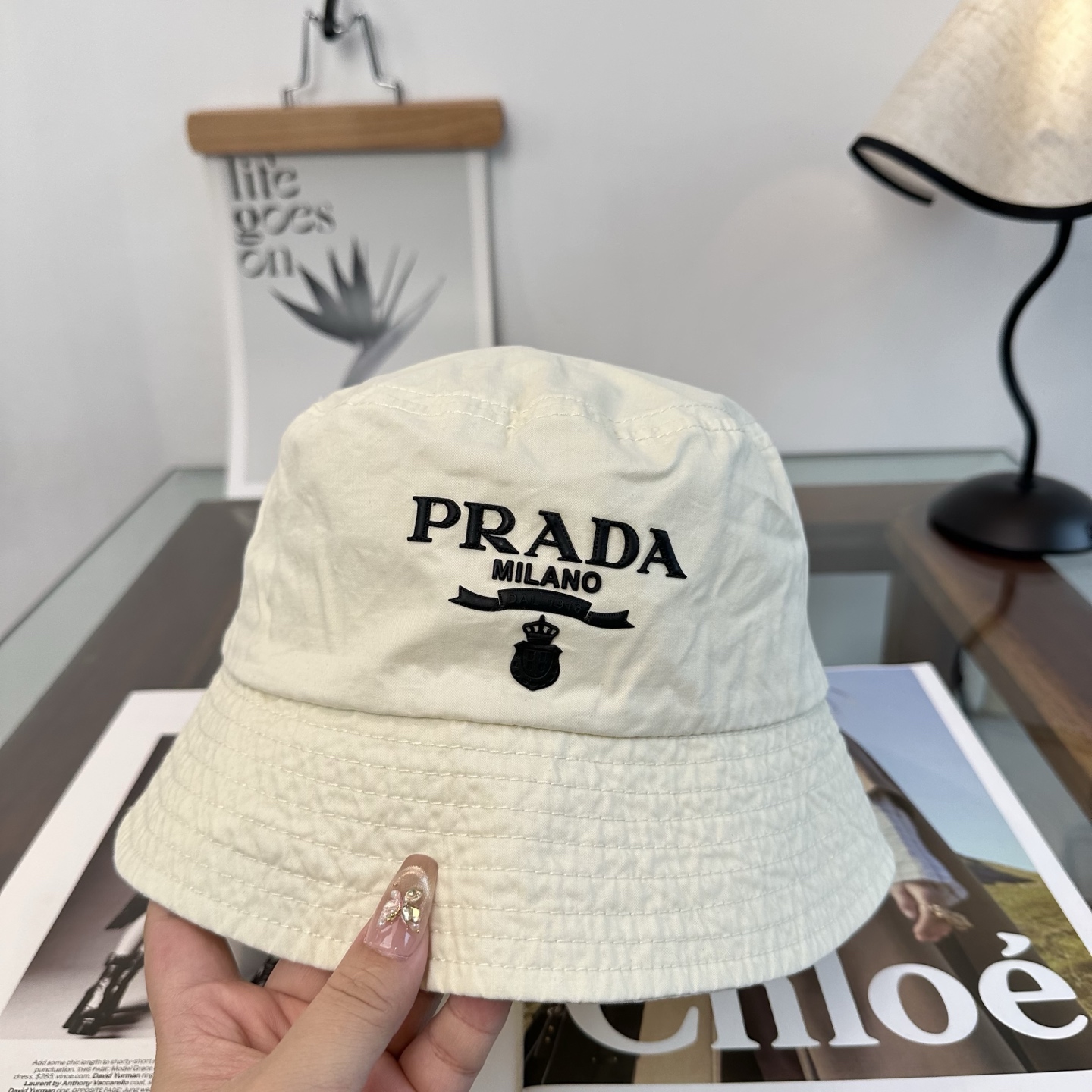 普拉达 Prada 经典渔夫帽，显脸小 大牌款超好搭配，赶紧入手！