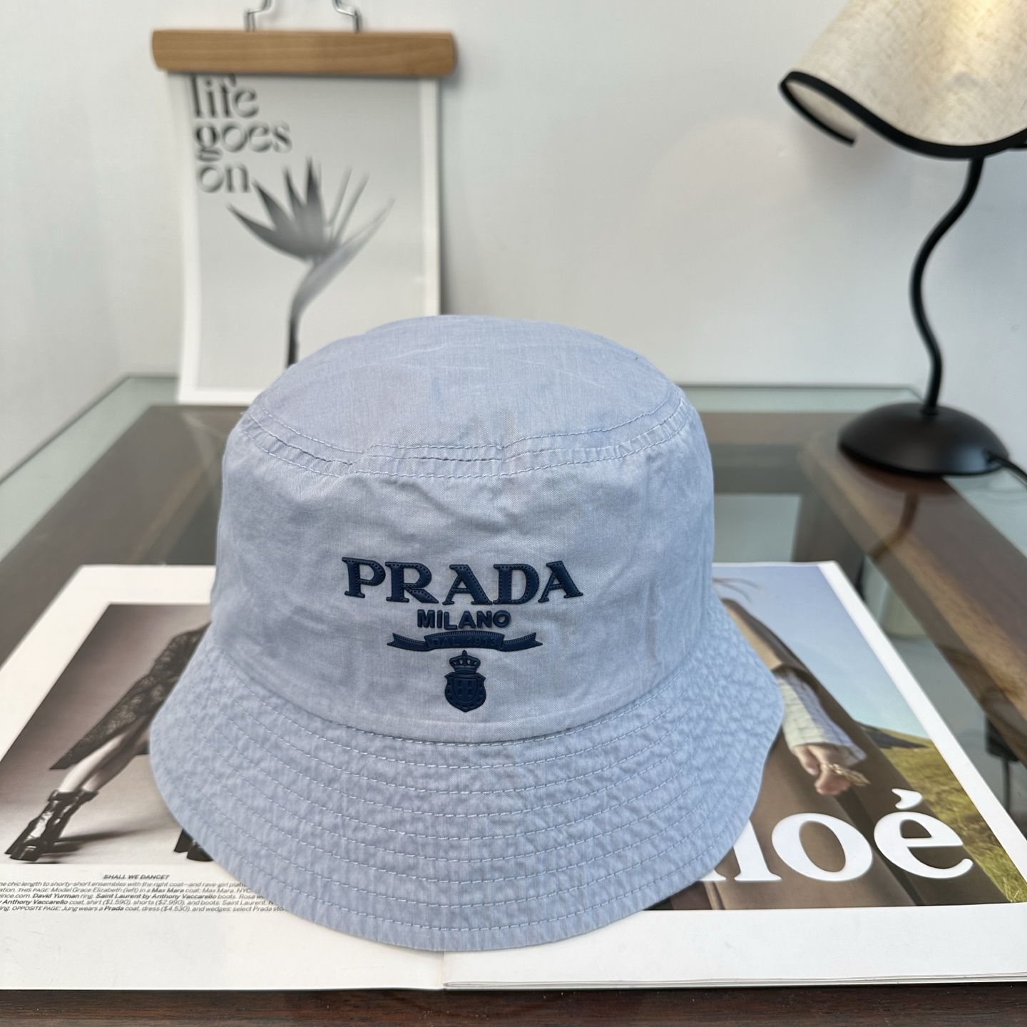 普拉达 Prada 经典渔夫帽，显脸小 大牌款超好搭配，赶紧入手！