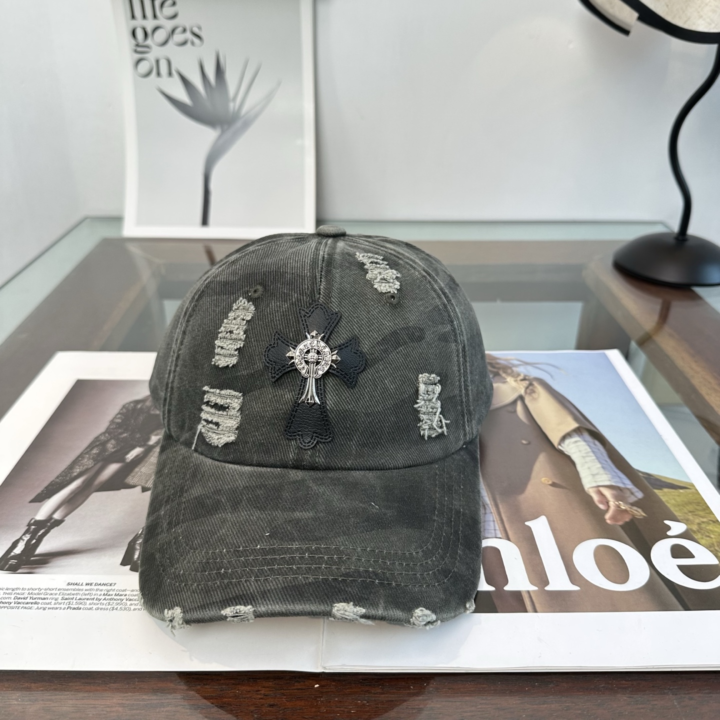 Chrome Hearts Chrome hearts 克罗心 新款十字架 高品质棒球帽，高端定制版 博主同款 墙裂推荐 质量巨好 谁戴谁 ~