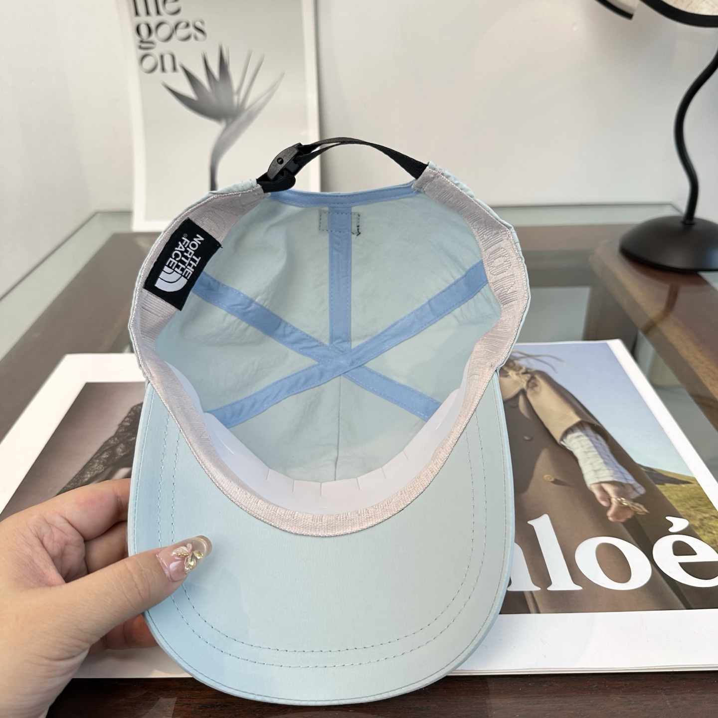 北面 潮牌棒球帽 简单休闲风的棒球帽 减龄百搭 适配度很高！简单随性~出街拍照拗造型非常加分~男女同款 