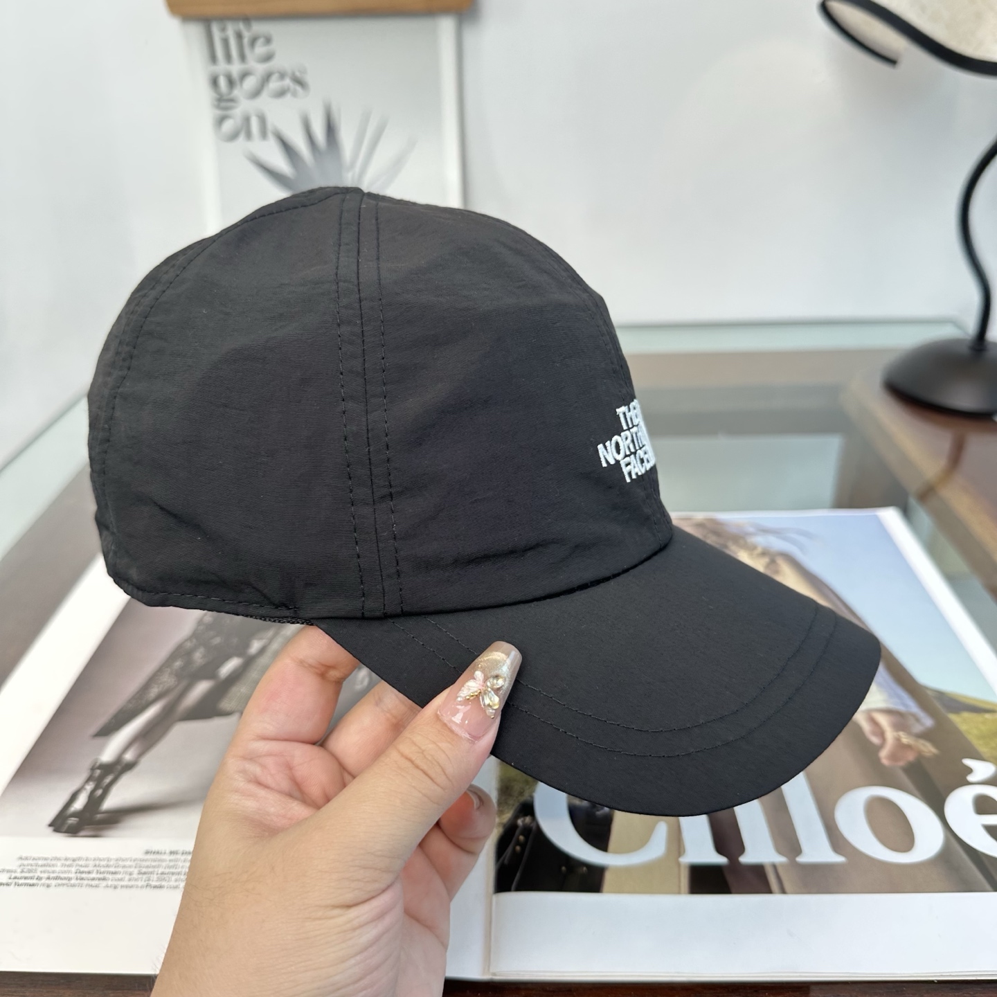 北面 潮牌棒球帽 简单休闲风的棒球帽 减龄百搭 适配度很高！简单随性~出街拍照拗造型非常加分~男女同款 