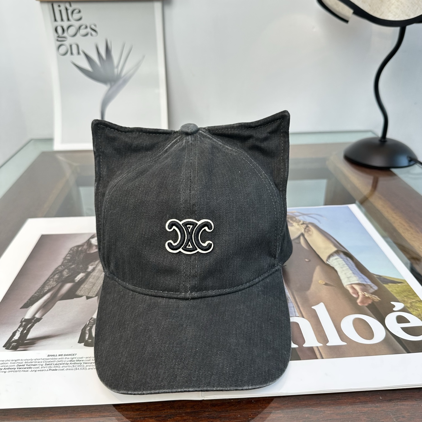 Celine CELINE（赛琳）简约 最新棒球帽，潮流，高端做工 每一个帽子都是用心之作 非一般的品质，男女均可