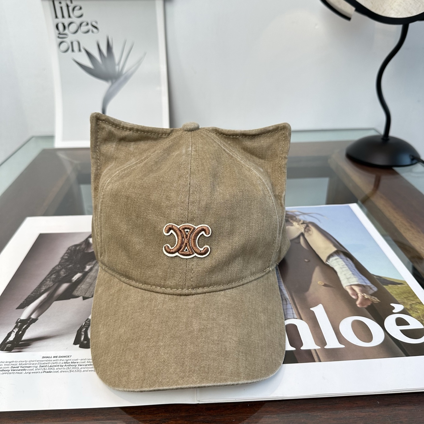 Celine CELINE（赛琳）简约 最新棒球帽，潮流，高端做工 每一个帽子都是用心之作 非一般的品质，男女均可