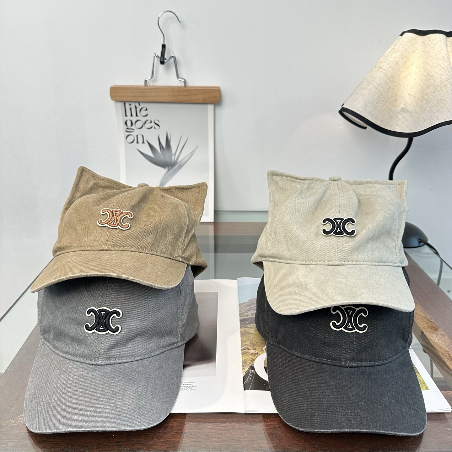 Celine CELINE（赛琳）简约 最新棒球帽，潮流，高端做工 每一个帽子都是用心之作 非一般的品质，男女均可