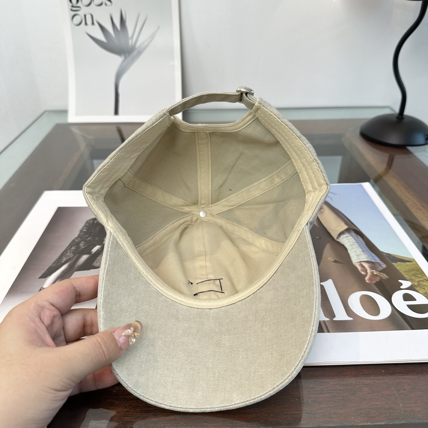 爆款CELINE（赛琳）简约明星同款最新棒球帽，时尚潮流，高端做工！每一个帽子都是用心之作！非一般的品质