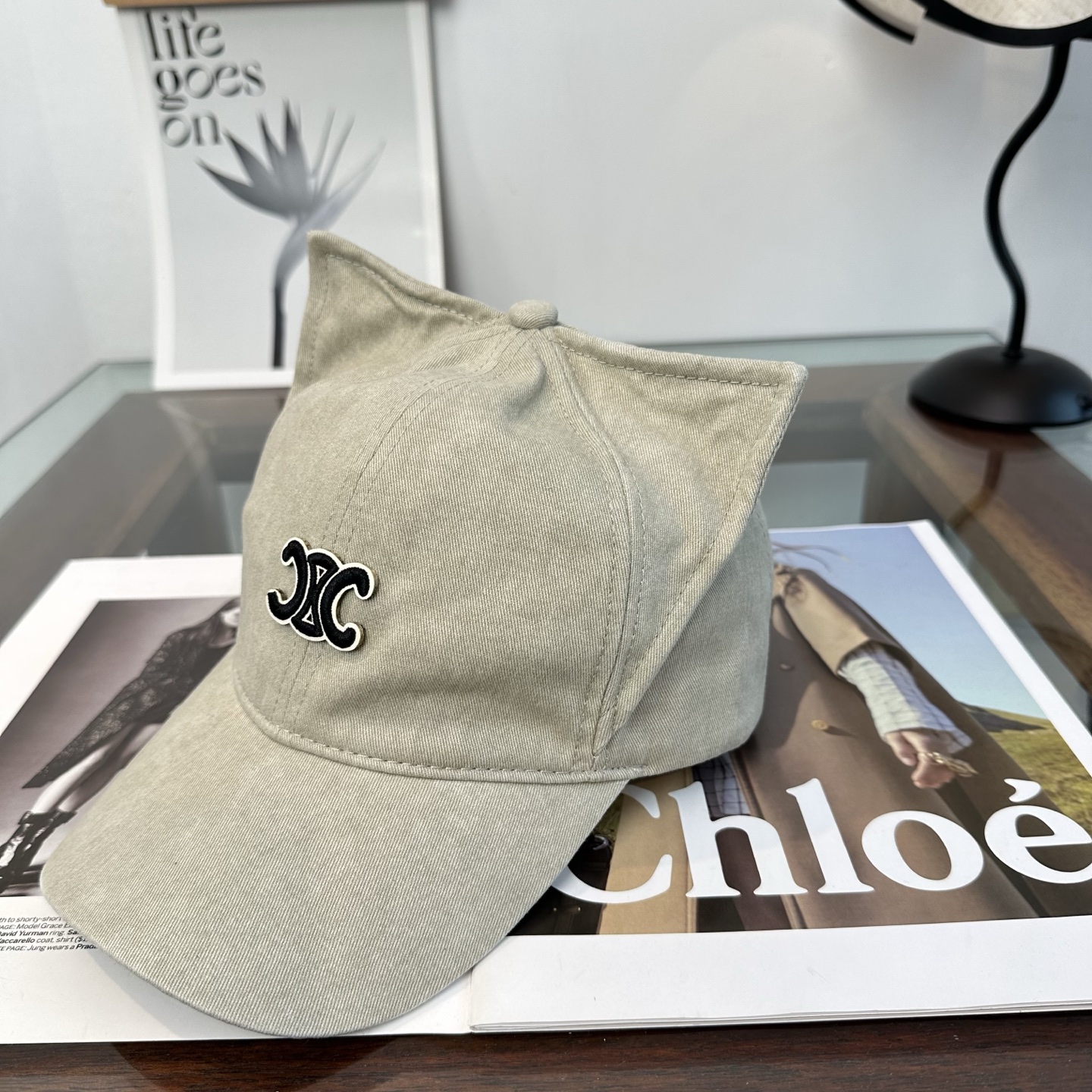 Celine CELINE（赛琳）简约 最新棒球帽，潮流，高端做工 每一个帽子都是用心之作 非一般的品质，男女均可