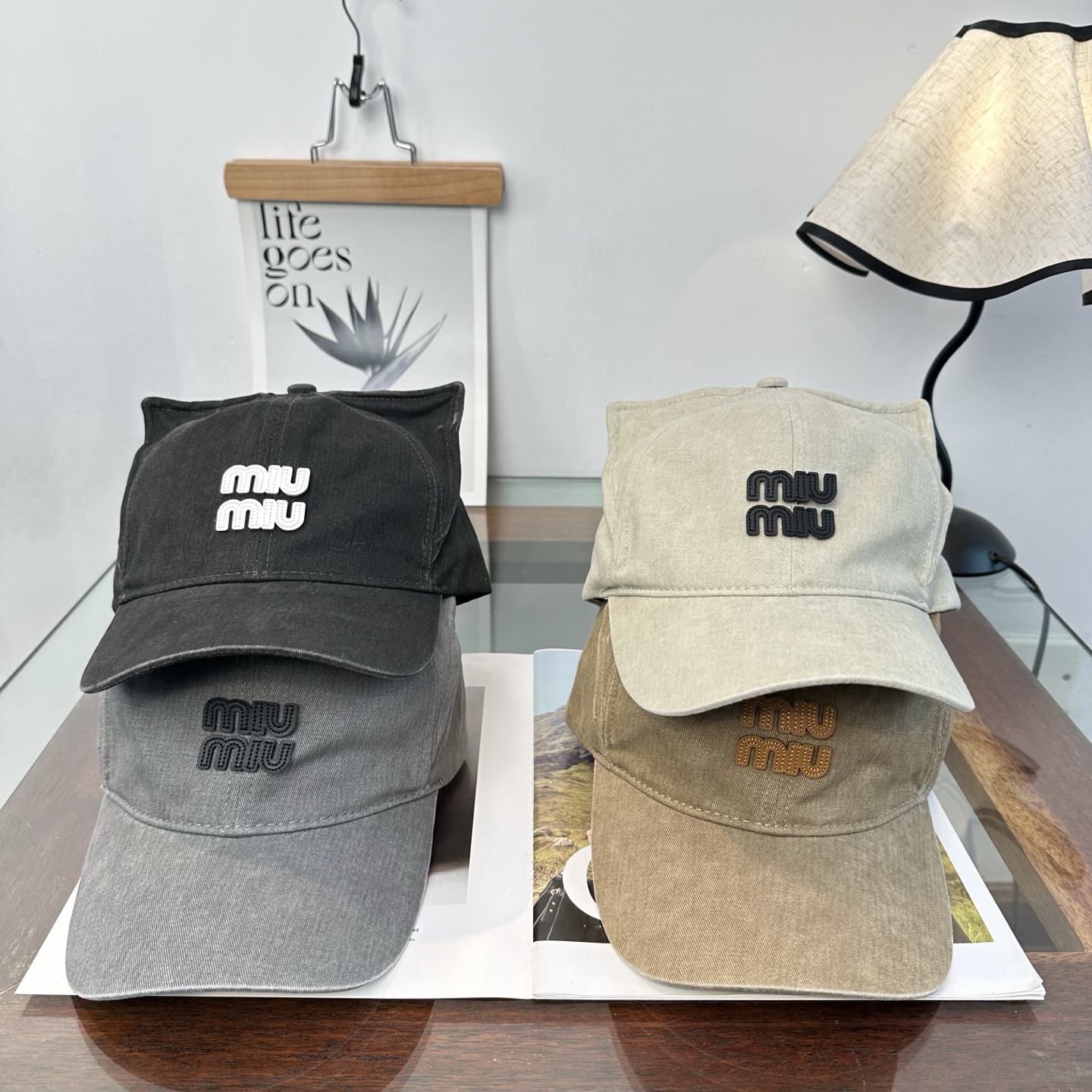 Miu Miu 谬谬miumiu 新款猫耳朵棒球帽，潮流 做工细致质量超赞