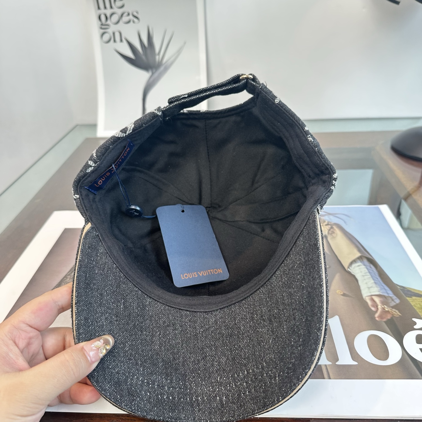 🧢路易威登棒球帽 LouisVuitton😍新款LV棒球帽，重工打造♥️高端大气，百搭款🤗男女通用！
