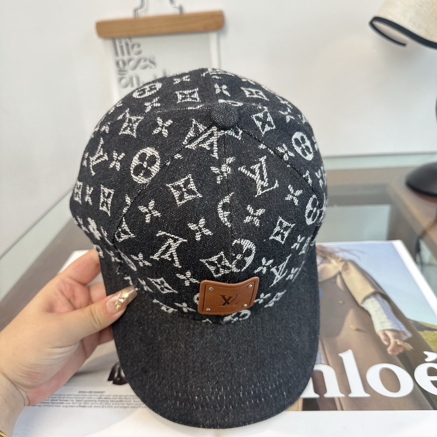 🧢路易威登棒球帽 LouisVuitton😍新款LV棒球帽，重工打造♥️高端大气，百搭款🤗男女通用！