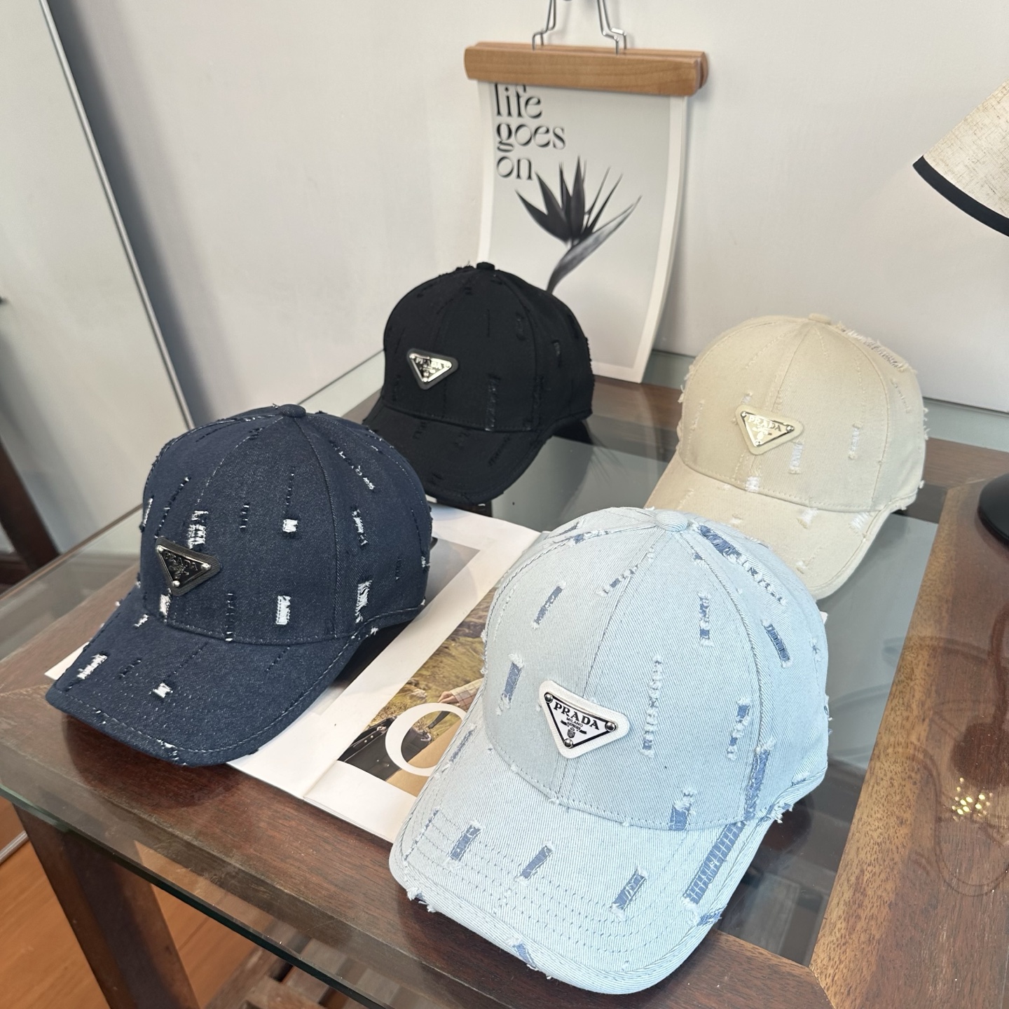 Prada 普拉达 三角标棒球帽