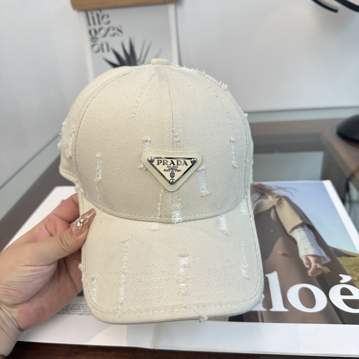 Prada 普拉达 三角标棒球帽