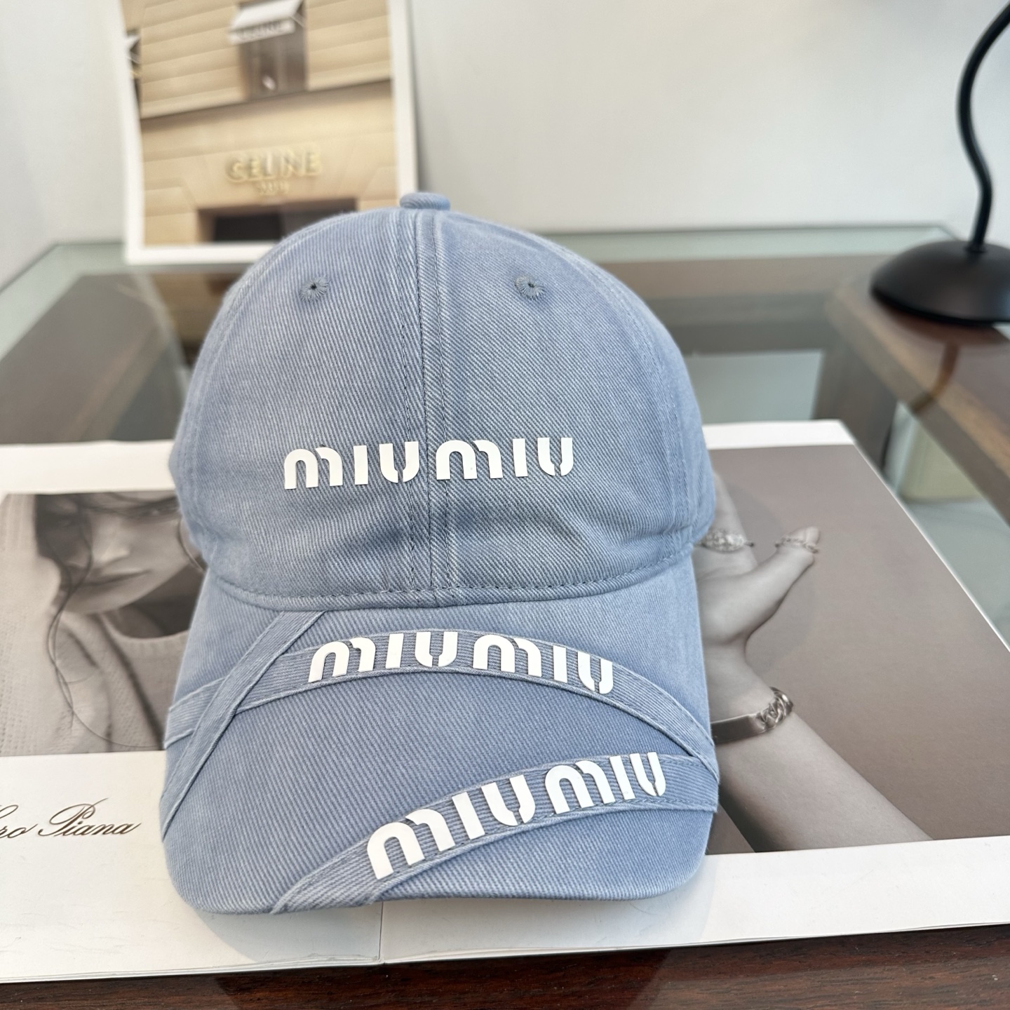 Miu Miu 谬谬miumiu 新款棒球帽， 开模订制， 做工细致质量超赞