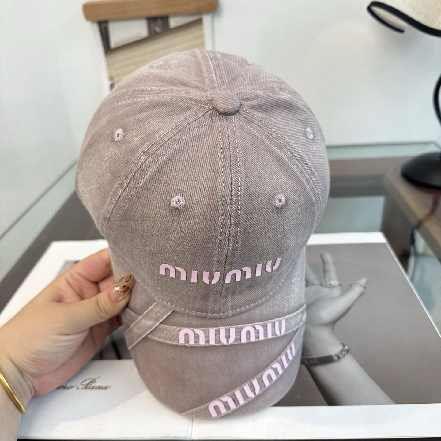 谬谬miumiu 原单 新款棒球帽，正品开模订制，原版做工细致质量超赞！