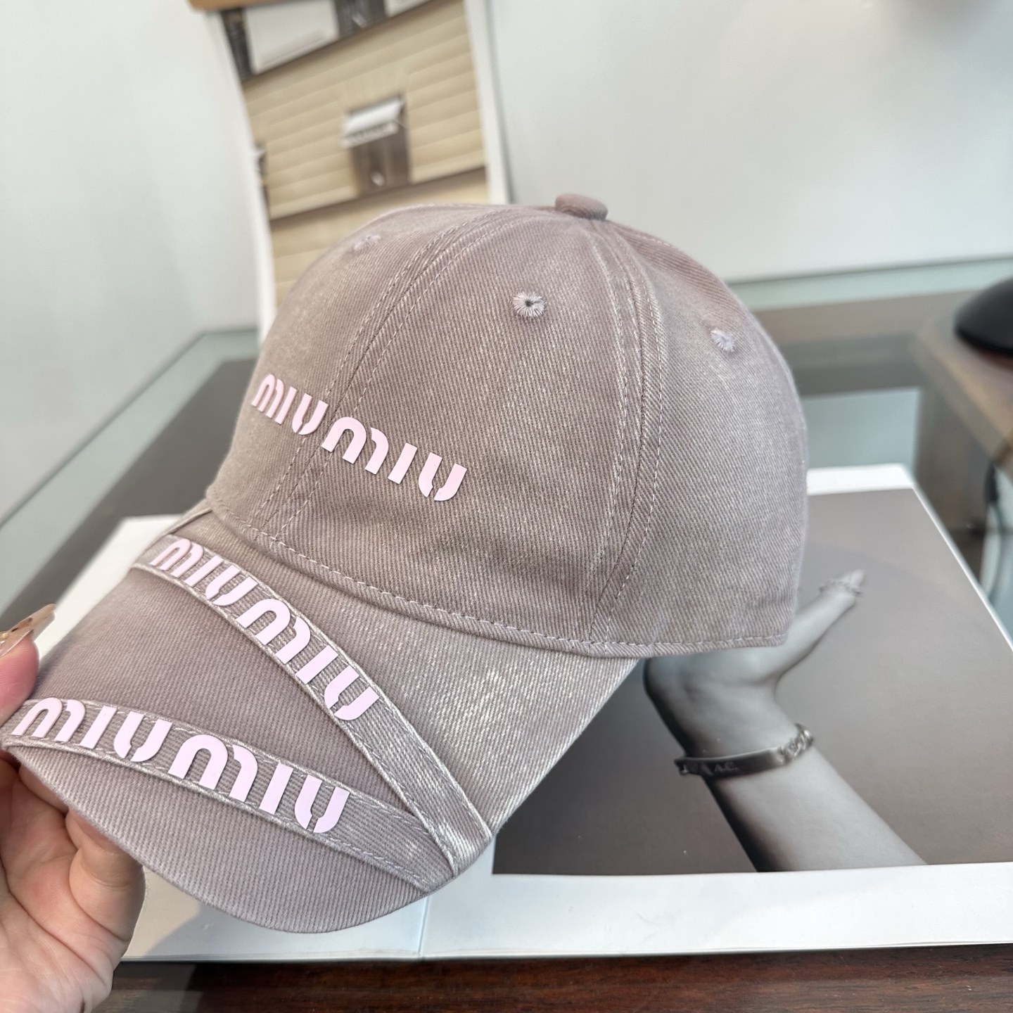 谬谬miumiu 原单 新款棒球帽，正品开模订制，原版做工细致质量超赞！