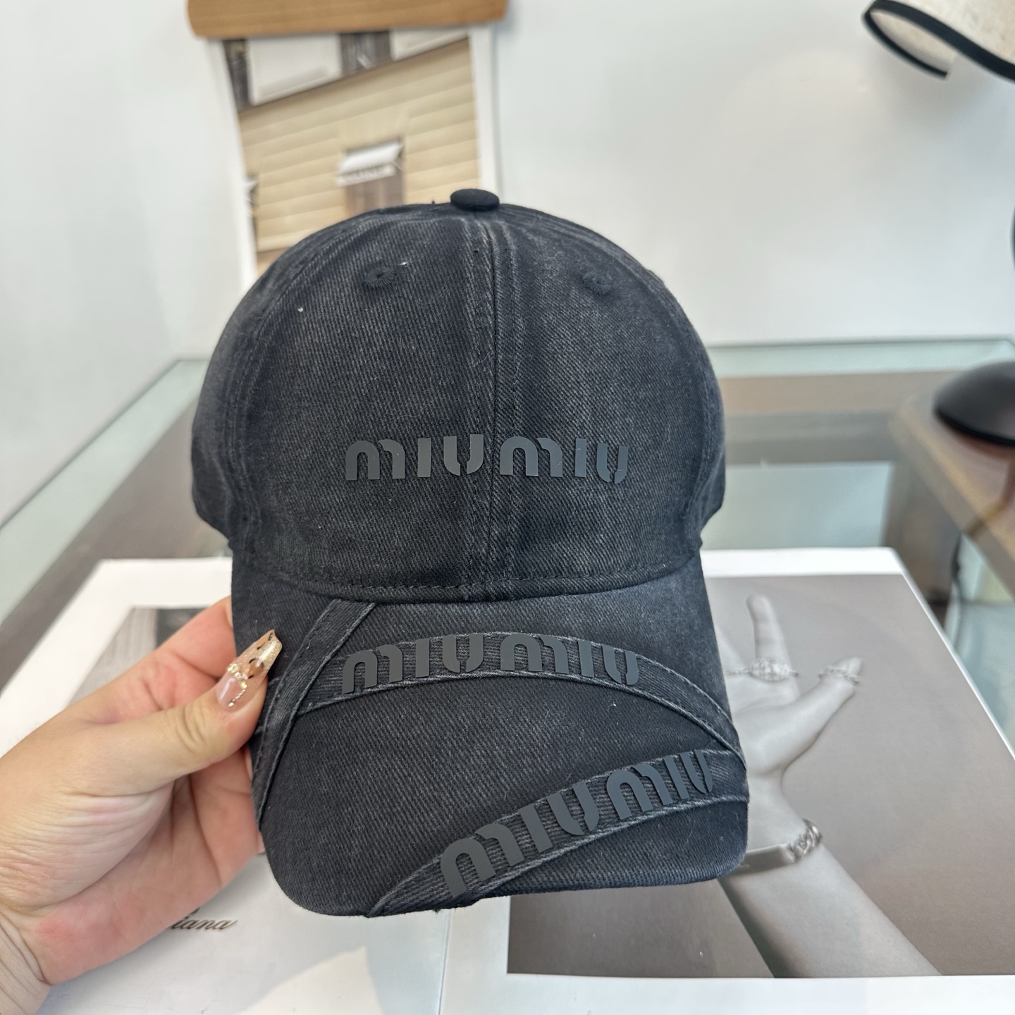 谬谬miumiu 原单 新款棒球帽，正品开模订制，原版做工细致质量超赞！