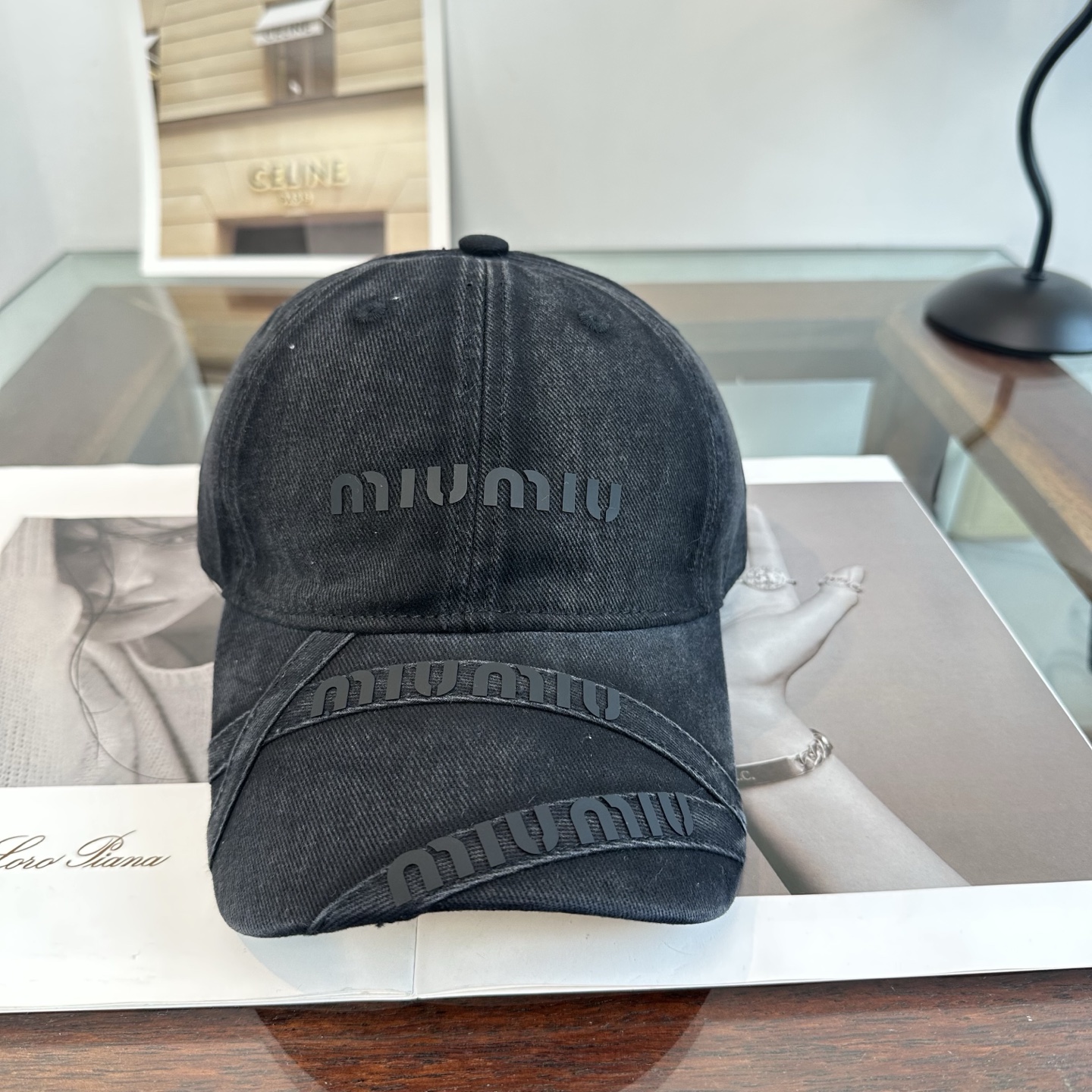 Miu Miu 谬谬miumiu 新款棒球帽， 开模订制， 做工细致质量超赞