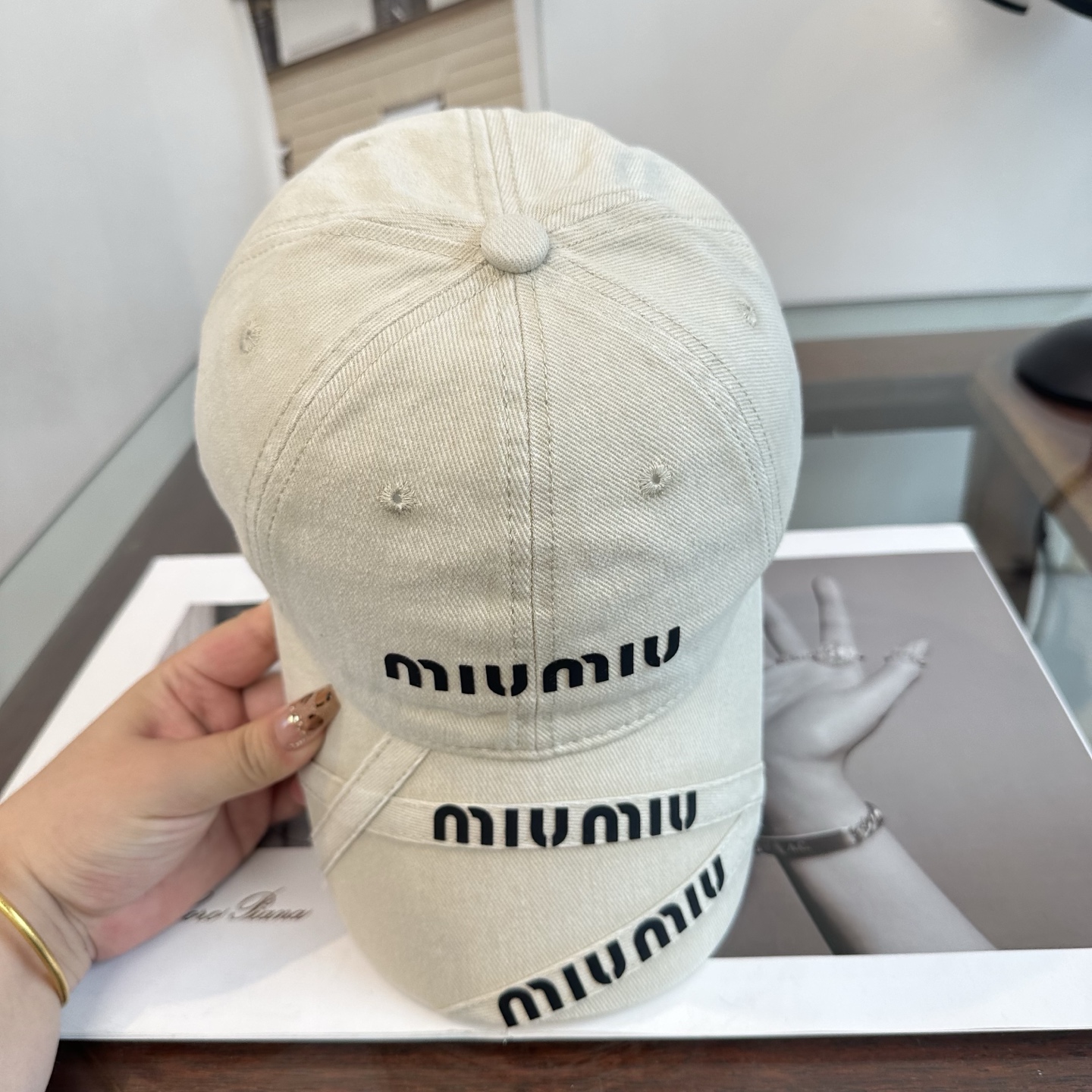 谬谬miumiu 原单 新款棒球帽，正品开模订制，原版做工细致质量超赞！