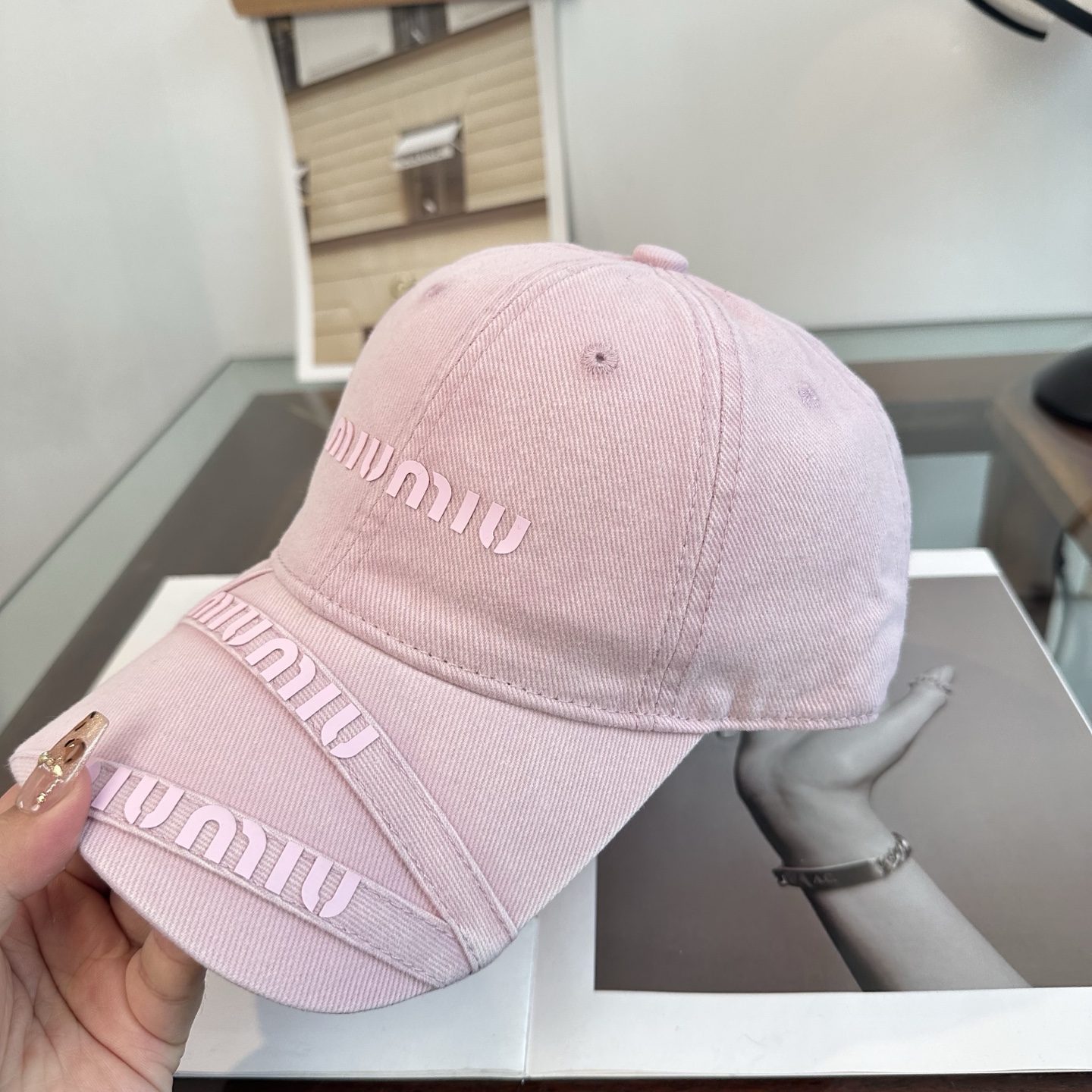 谬谬miumiu 原单 新款棒球帽，正品开模订制，原版做工细致质量超赞！