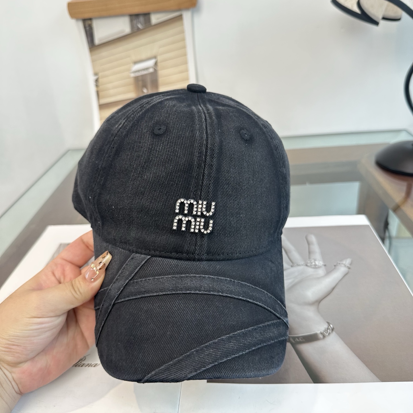谬谬miumiu 原单 新款棒球帽，正品开模订制，原版做工细致质量超赞！