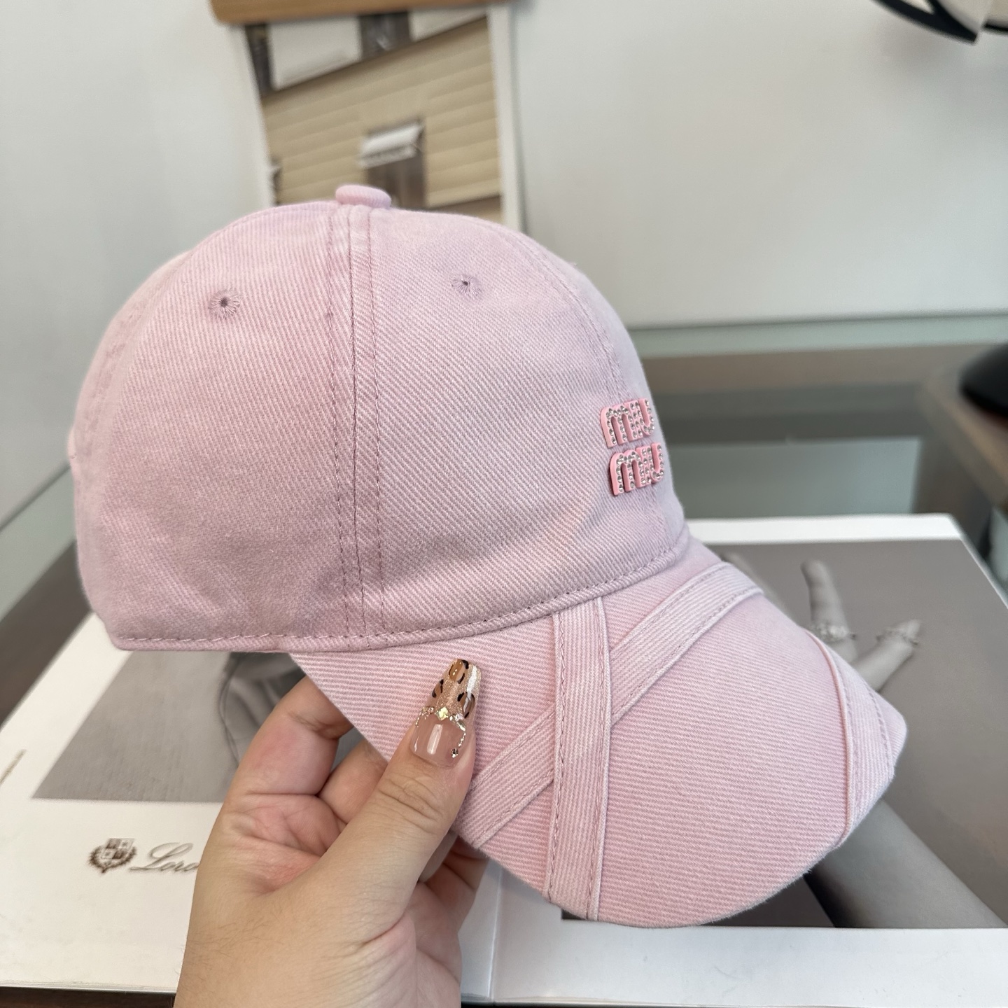 谬谬miumiu 原单 新款棒球帽，正品开模订制，原版做工细致质量超赞！