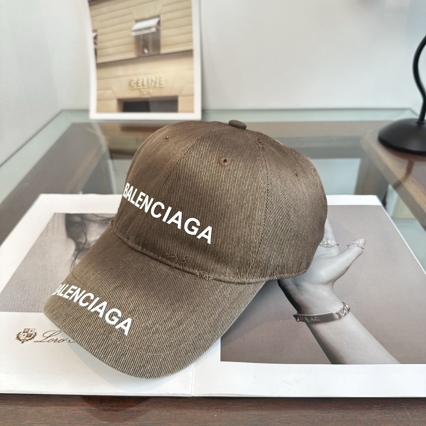 新品Balenciaga 巴黎世家字母新款棒球帽 现货秒发🧢简约时尚超级无敌好看的帽子！情侣款！