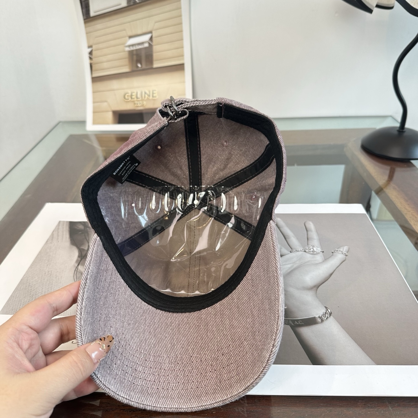 新品Balenciaga 巴黎世家字母新款棒球帽 现货秒发🧢简约时尚超级无敌好看的帽子！情侣款！