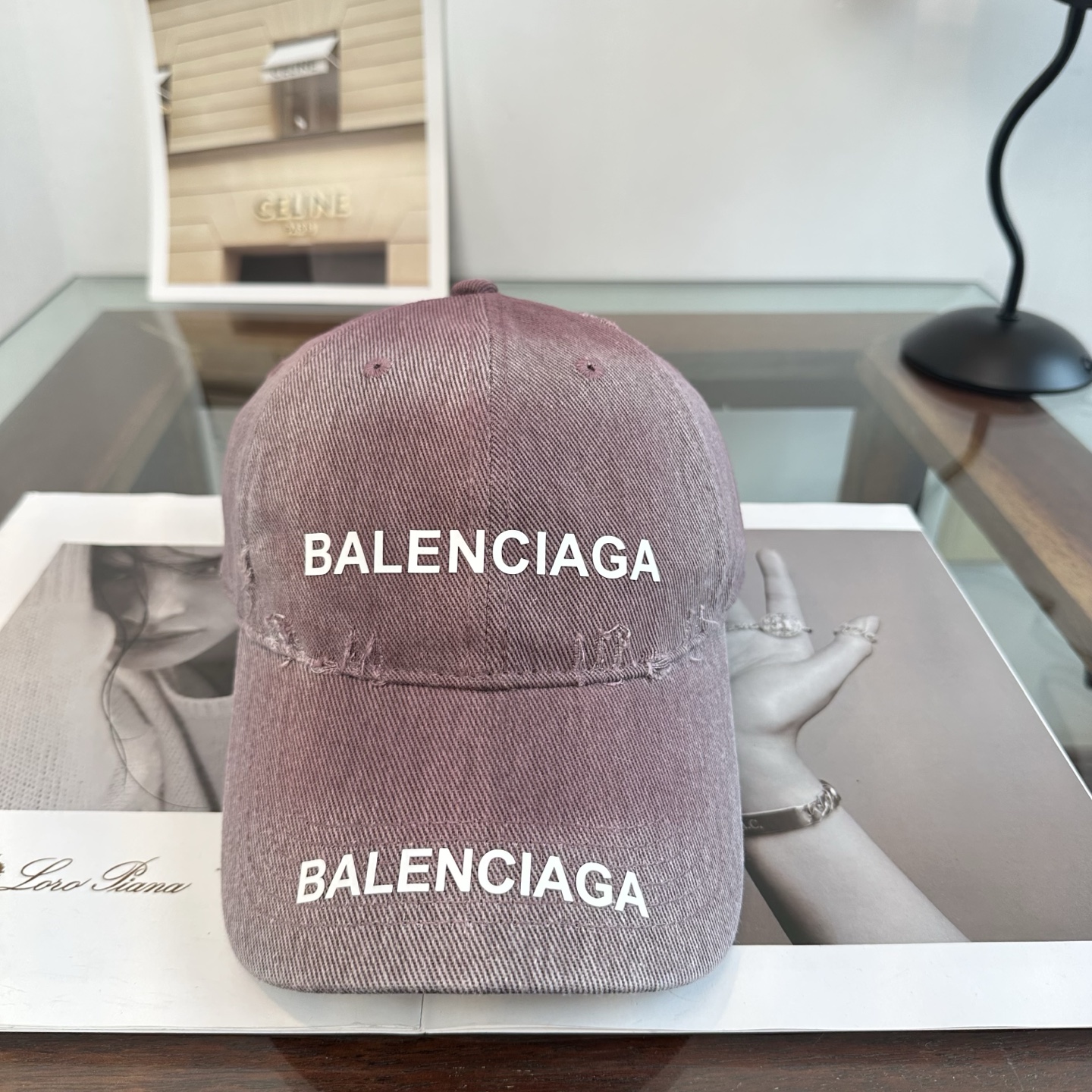 新品Balenciaga 巴黎世家字母新款棒球帽 现货秒发🧢简约时尚超级无敌好看的帽子！情侣款！