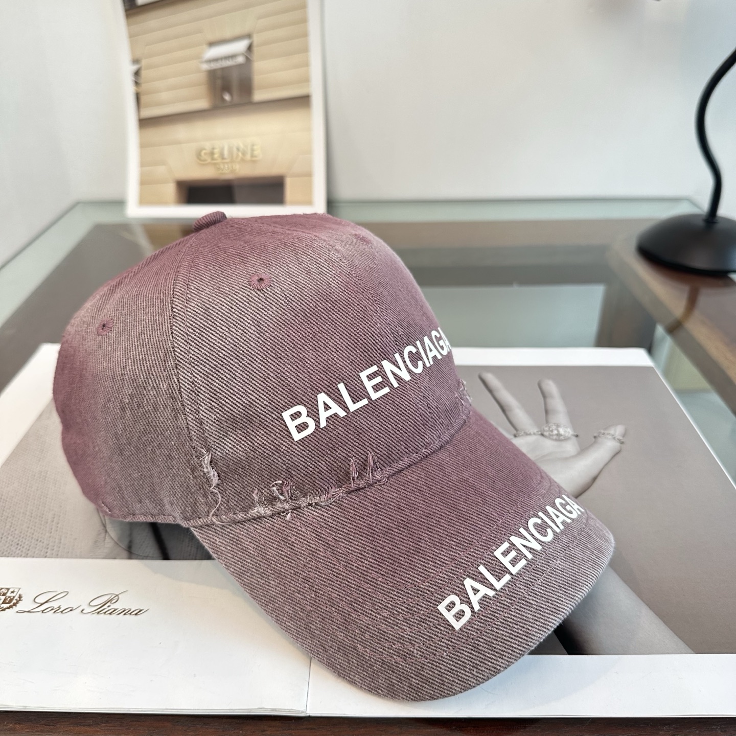 新品Balenciaga 巴黎世家字母新款棒球帽 现货秒发🧢简约时尚超级无敌好看的帽子！情侣款！