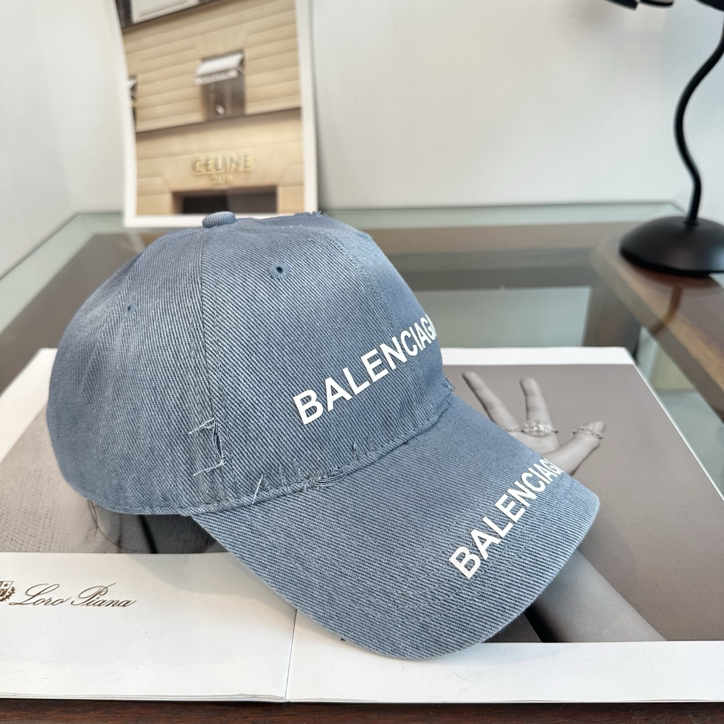 新品Balenciaga 巴黎世家字母新款棒球帽 现货秒发🧢简约时尚超级无敌好看的帽子！情侣款！