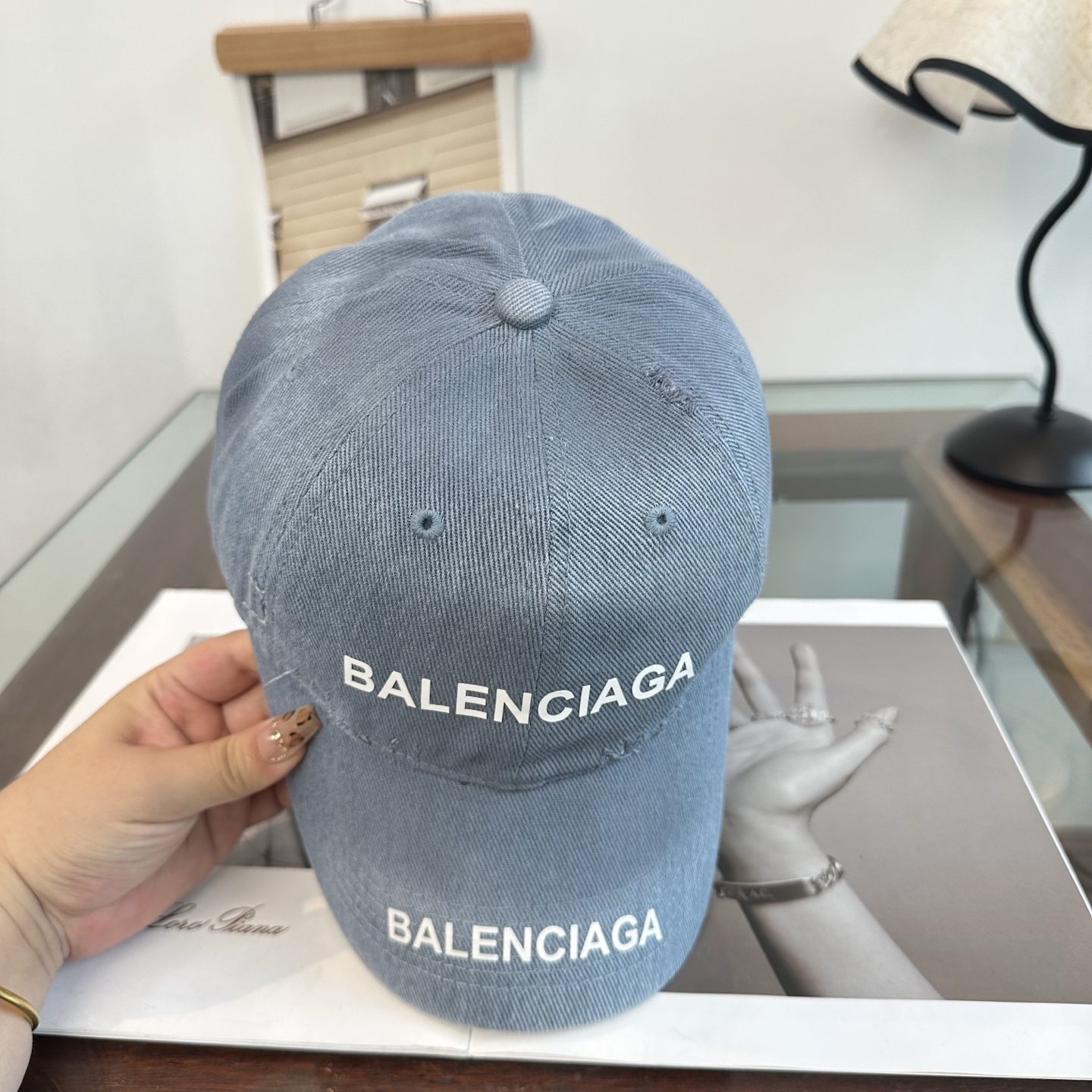 新品Balenciaga 巴黎世家字母新款棒球帽 现货秒发🧢简约时尚超级无敌好看的帽子！情侣款！