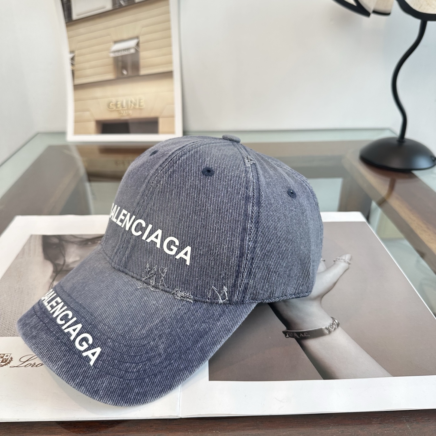 新品Balenciaga 巴黎世家字母新款棒球帽 现货秒发🧢简约时尚超级无敌好看的帽子！情侣款！