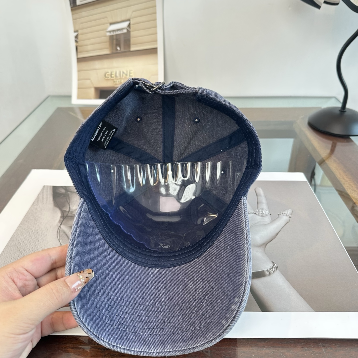 新品Balenciaga 巴黎世家字母新款棒球帽 现货秒发🧢简约时尚超级无敌好看的帽子！情侣款！