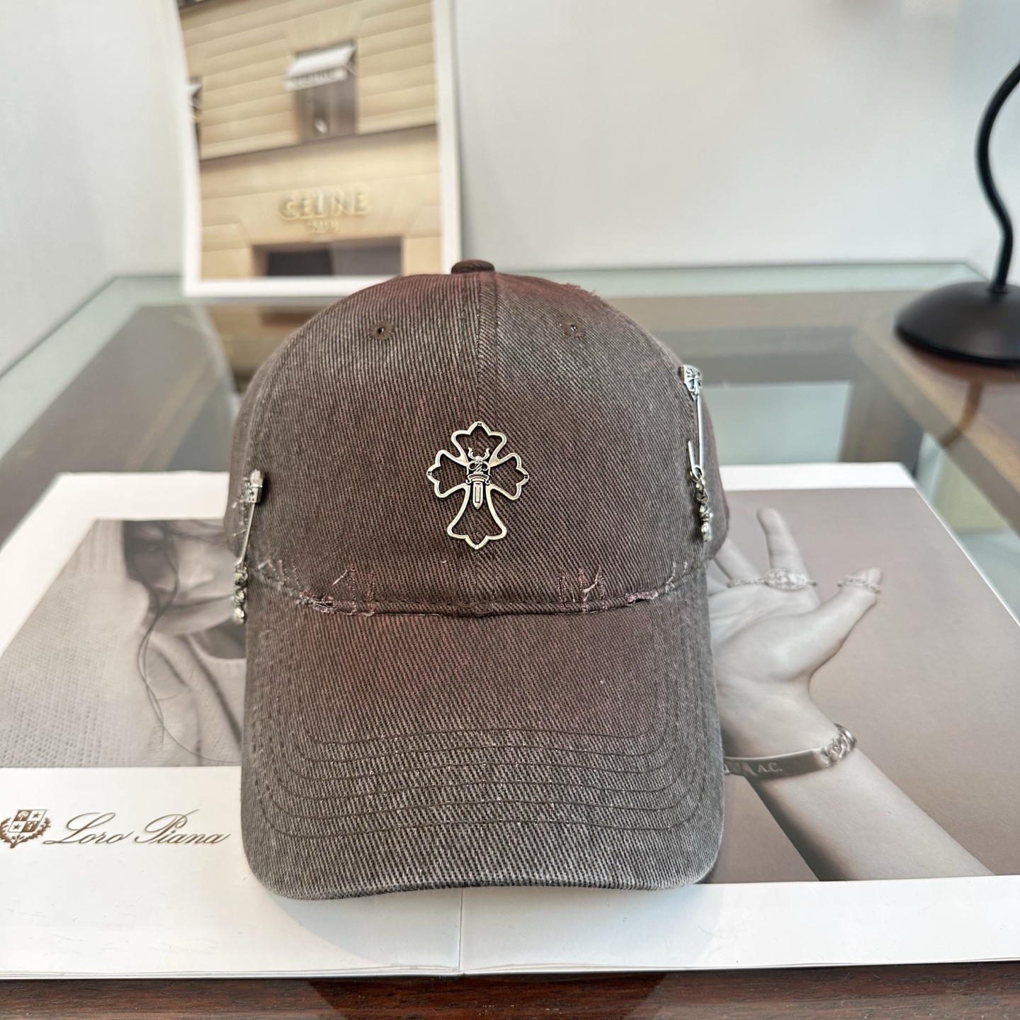 Chrome hearts 克罗心 新款十字架 高品质棒球帽，高端定制版！网红时尚博主同款！墙裂推荐！质量巨好！谁戴谁好
