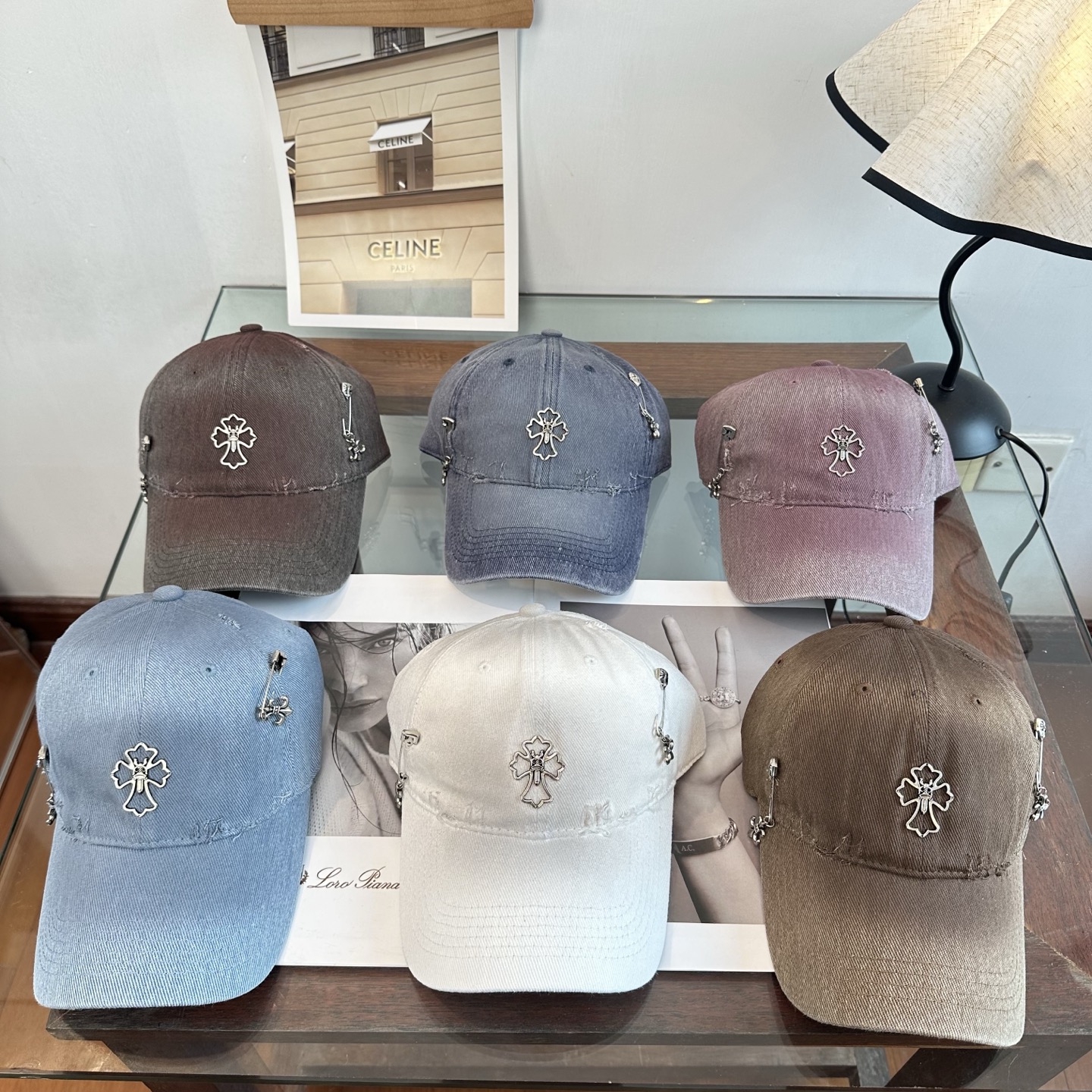 Chrome Hearts Chrome hearts 克罗心 新款十字架 高品质棒球帽，高端定制版 博主同款 墙裂推荐 质量巨好 谁戴谁 ~