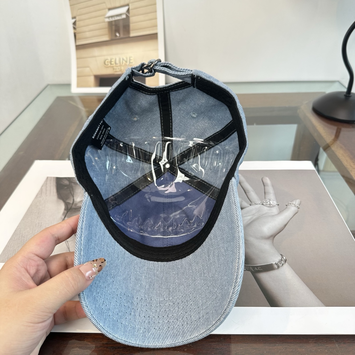 Chrome hearts 克罗心 新款十字架 高品质棒球帽，高端定制版！网红时尚博主同款！墙裂推荐！质量巨好！谁戴谁好