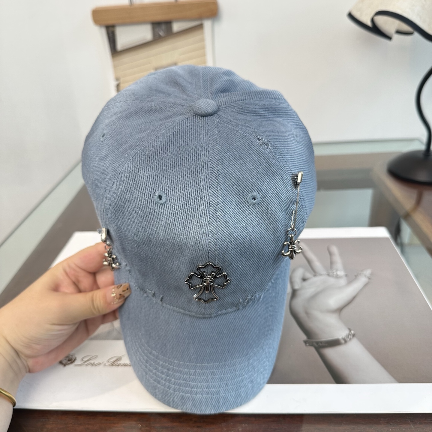 Chrome hearts 克罗心 新款十字架 高品质棒球帽，高端定制版！网红时尚博主同款！墙裂推荐！质量巨好！谁戴谁好
