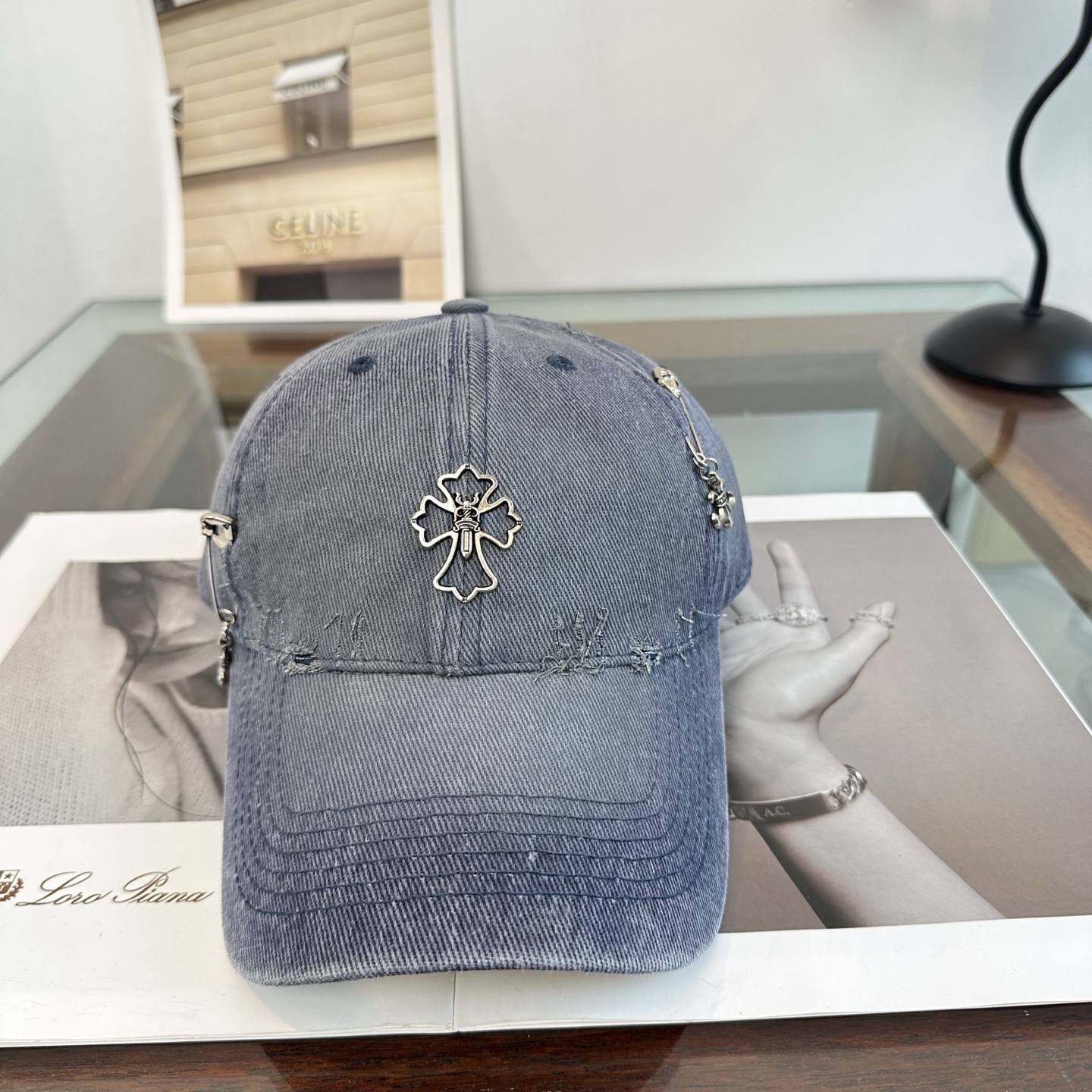 Chrome hearts 克罗心 新款十字架 高品质棒球帽，高端定制版！网红时尚博主同款！墙裂推荐！质量巨好！谁戴谁好