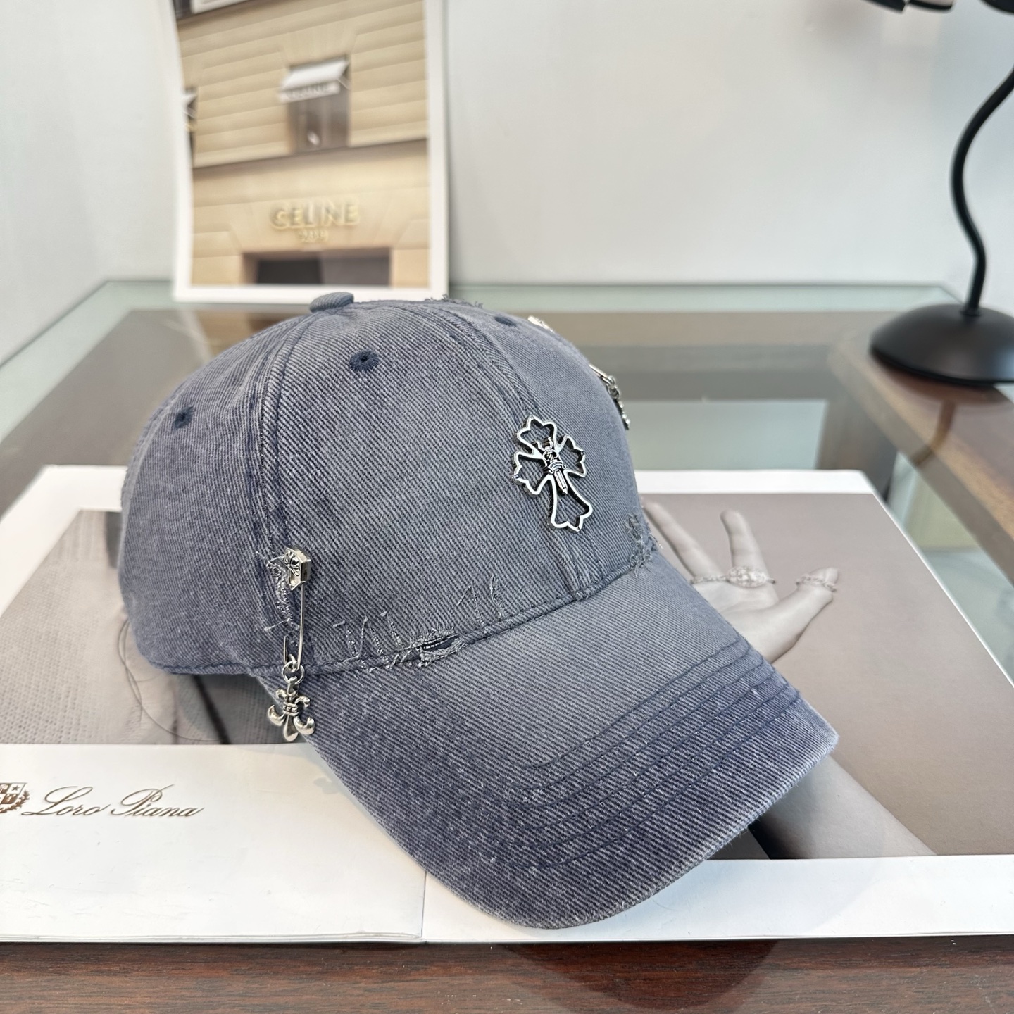 Chrome hearts 克罗心 新款十字架 高品质棒球帽，高端定制版！网红时尚博主同款！墙裂推荐！质量巨好！谁戴谁好