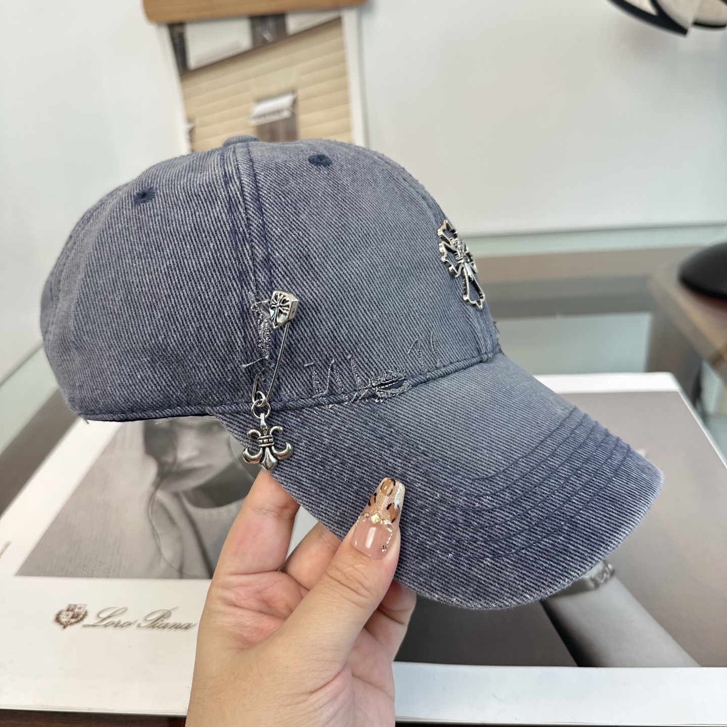 Chrome hearts 克罗心 新款十字架 高品质棒球帽，高端定制版！网红时尚博主同款！墙裂推荐！质量巨好！谁戴谁好