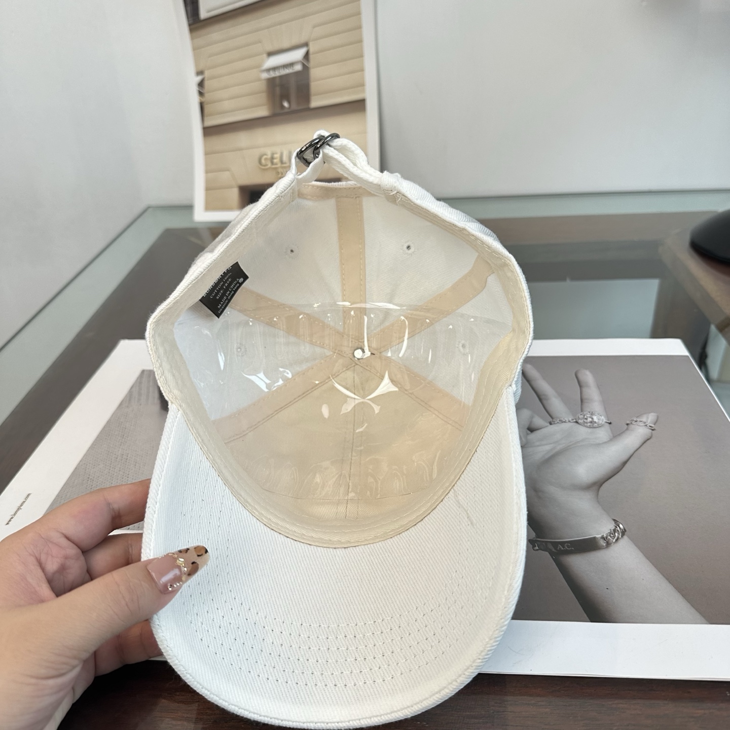 Chrome hearts 克罗心 新款十字架 高品质棒球帽，高端定制版！网红时尚博主同款！墙裂推荐！质量巨好！谁戴谁好