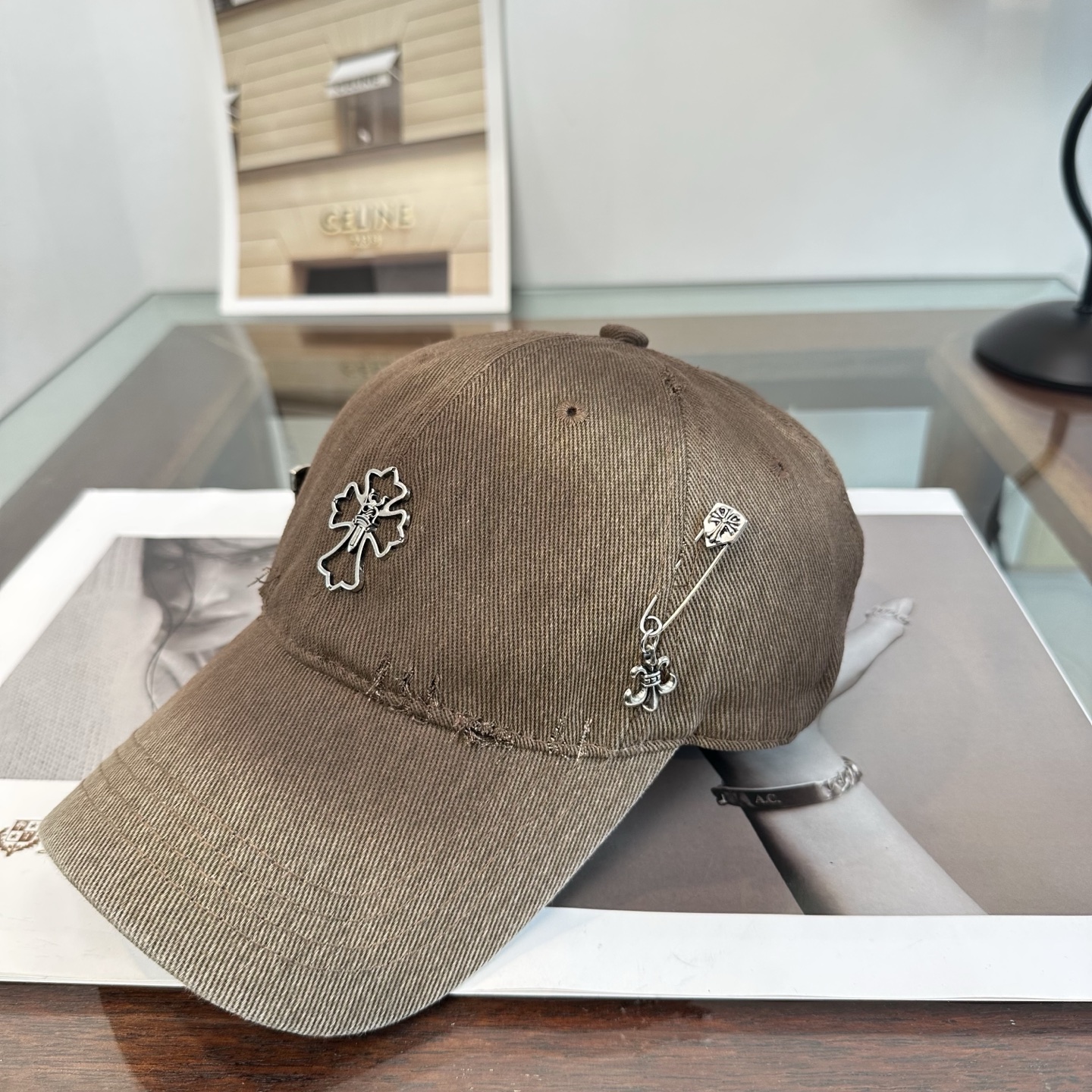 Chrome hearts 克罗心 新款十字架 高品质棒球帽，高端定制版！网红时尚博主同款！墙裂推荐！质量巨好！谁戴谁好